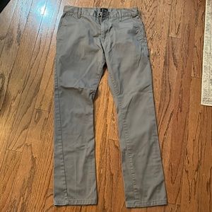 RVCA, the weekend chino GRAY